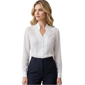 VTG Christie & Jill Lace Applique Blouse Pearl Button 8 Ivory Romantic Elegant